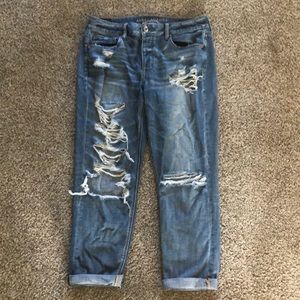 AE “tomgirl” Distressed Jeans